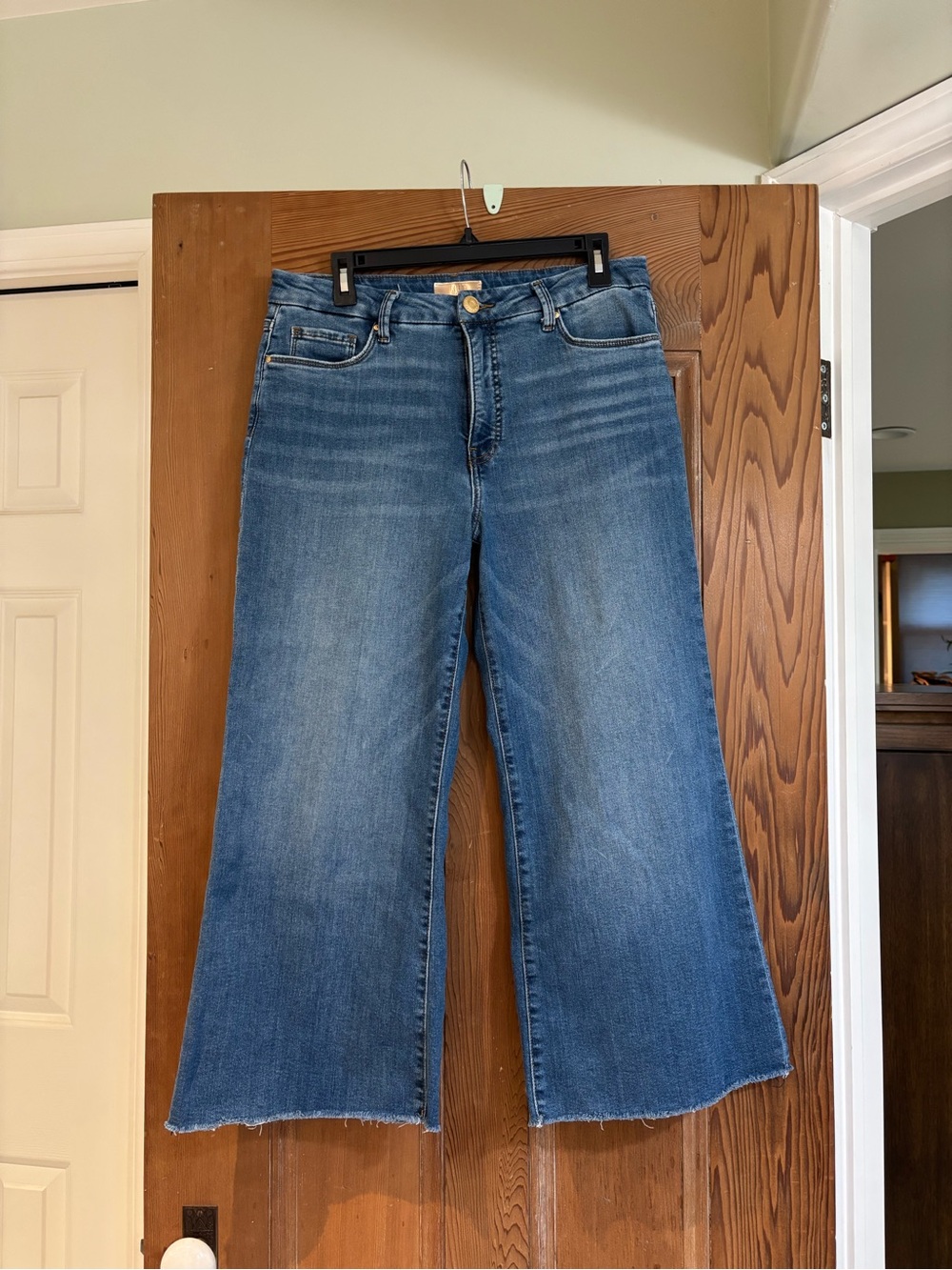 Kut from the Kloth Medium Blue Wide Leg Jeans with Raw Hem Size 10P